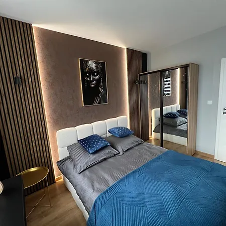 Uroczy アパート *