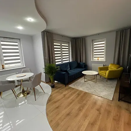 アパート Uroczy レダ